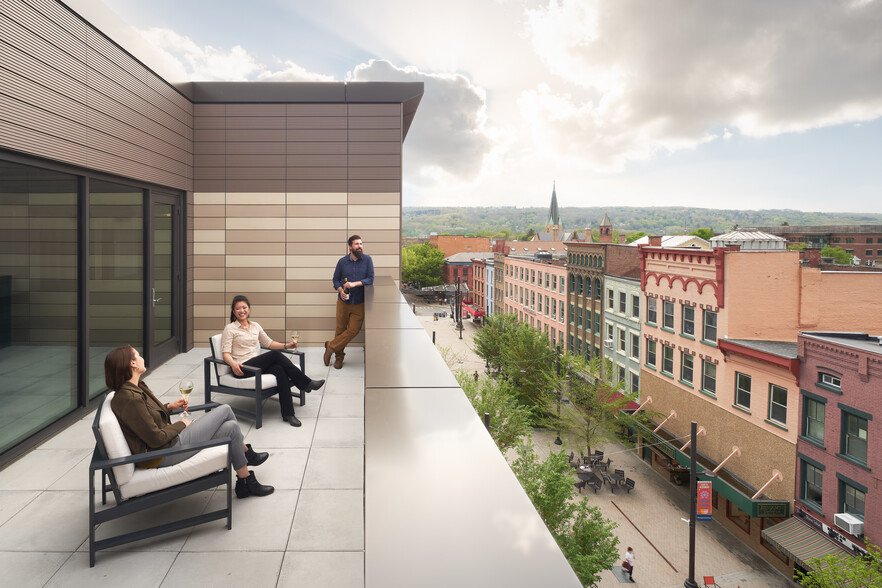 125-133 E State St, Ithaca, NY à louer - Photo de l’immeuble – Image 3 sur 5