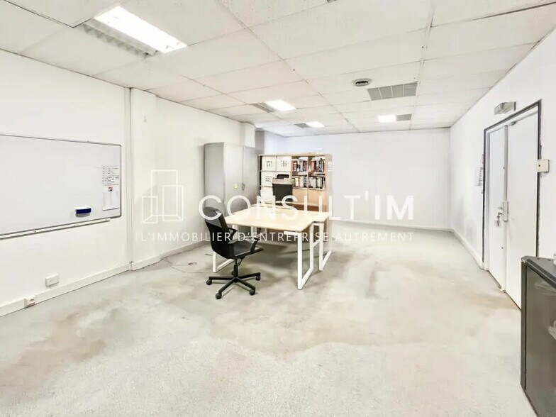 Bureau dans Courbevoie à louer - Photo de l’immeuble – Image 3 sur 7
