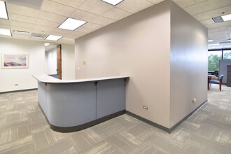 1821 Walden Office Sq, Schaumburg, IL à louer Photo de l’immeuble– Image 2 sur 9