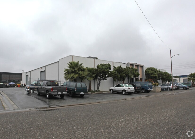 1411 E Wilshire Ave, Santa Ana, CA à vendre - Photo de l’immeuble – Image 2 sur 3