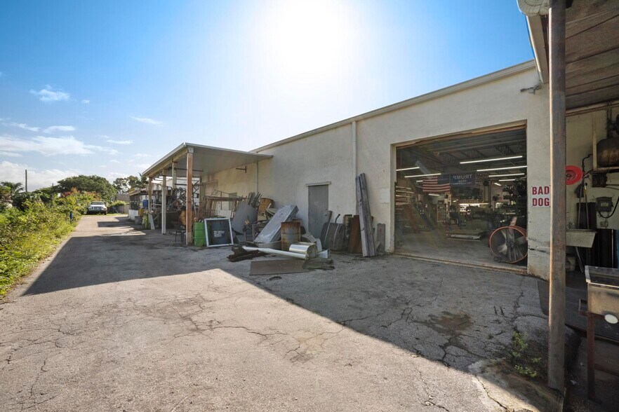 3909-3939 SW 12th Ct, Fort Lauderdale, FL à louer - Photo de l’immeuble – Image 3 sur 20