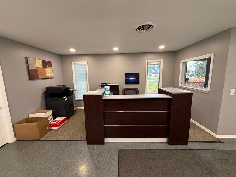 862 Lenox Ave, Portage, MI à louer - Photo de l’immeuble – Image 3 sur 26