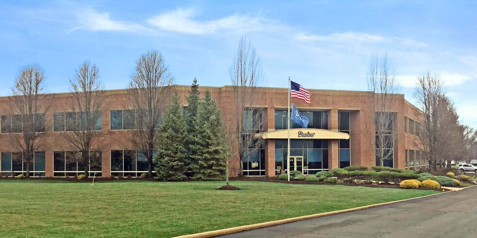13000 Darice Pky, Strongsville, OH à louer - Photo de l’immeuble – Image 2 sur 14