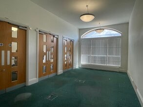 7 Bradford Rd, Brighouse à louer Photo intérieure– Image 1 sur 1