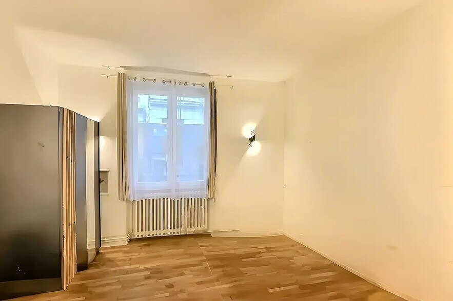 Bureau dans Paris à louer - Photo de l’immeuble – Image 2 sur 7