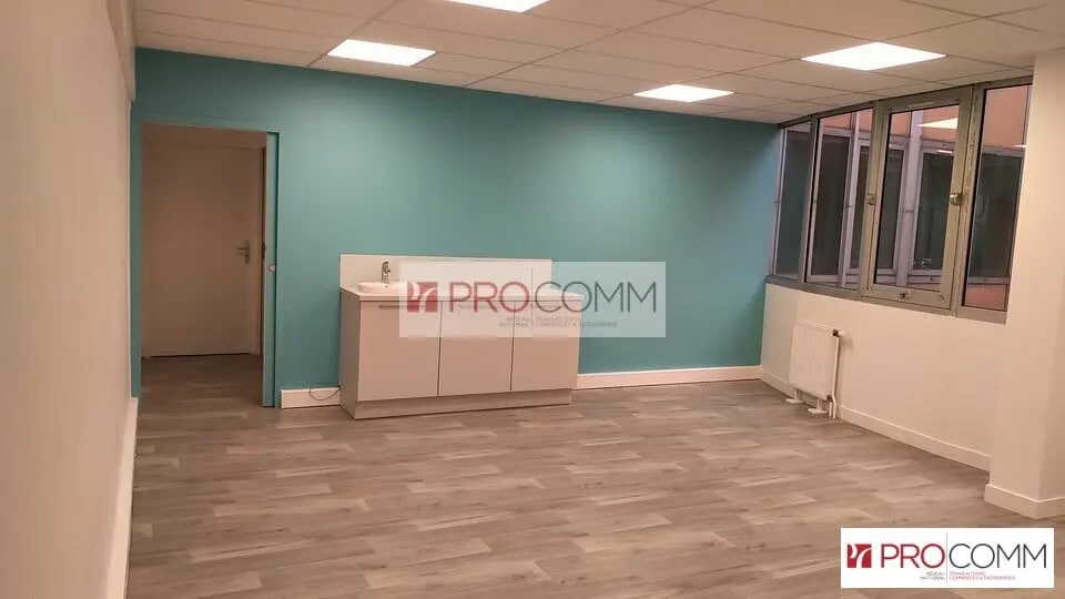 Bureau dans Chartres à louer - Photo intérieure – Image 1 sur 3