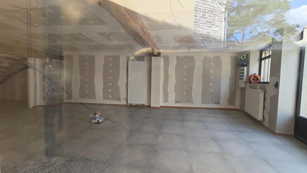 Local commercial dans Dreux à louer - Photo de l’immeuble – Image 2 sur 9