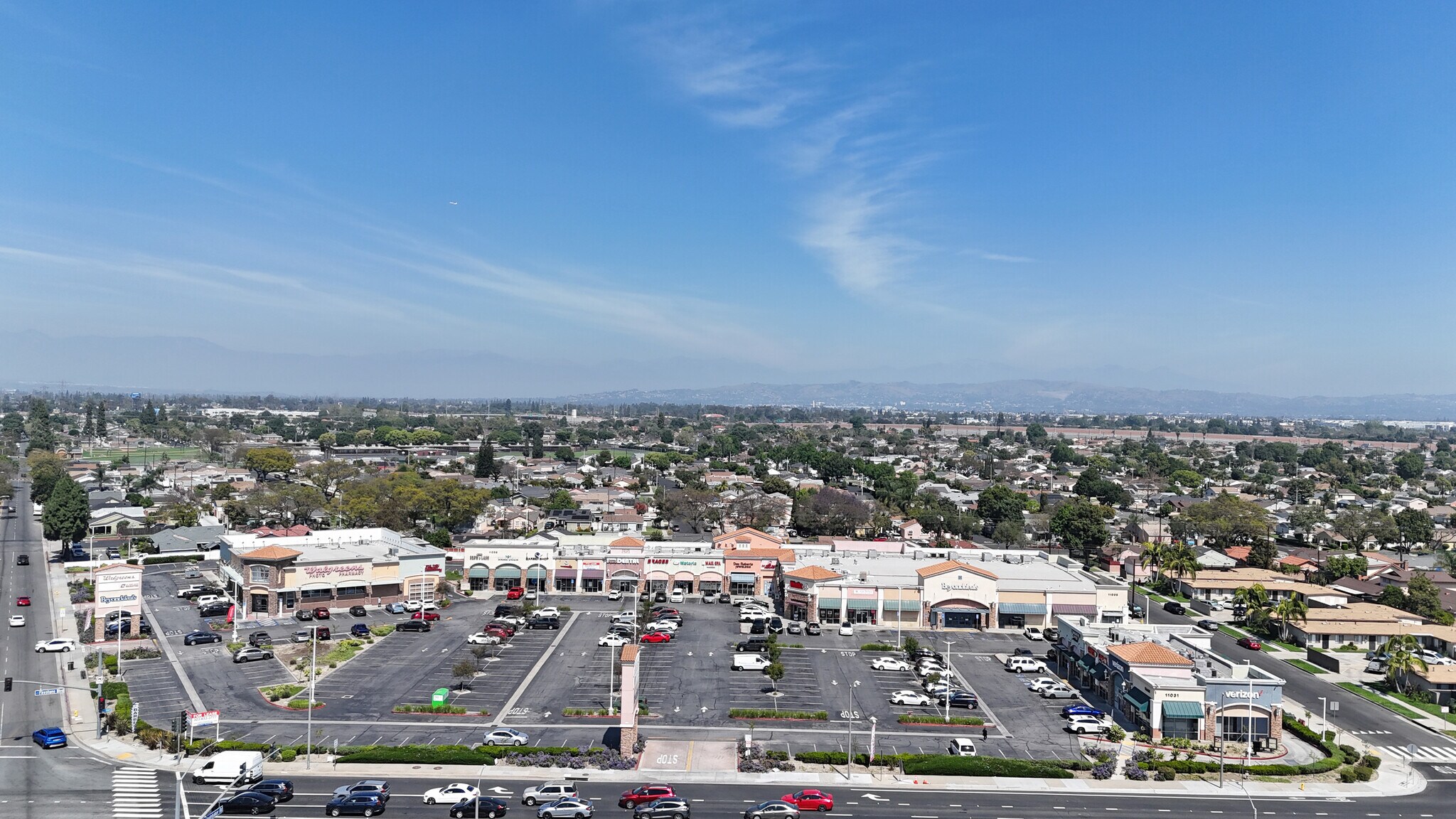 NE Firestone Blvd, Norwalk, CA à louer Photo de l’immeuble– Image 1 sur 9