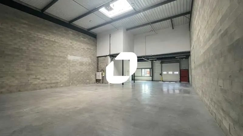 Bureau dans Villebon-sur-Yvette à louer - Photo de l’immeuble – Image 3 sur 9