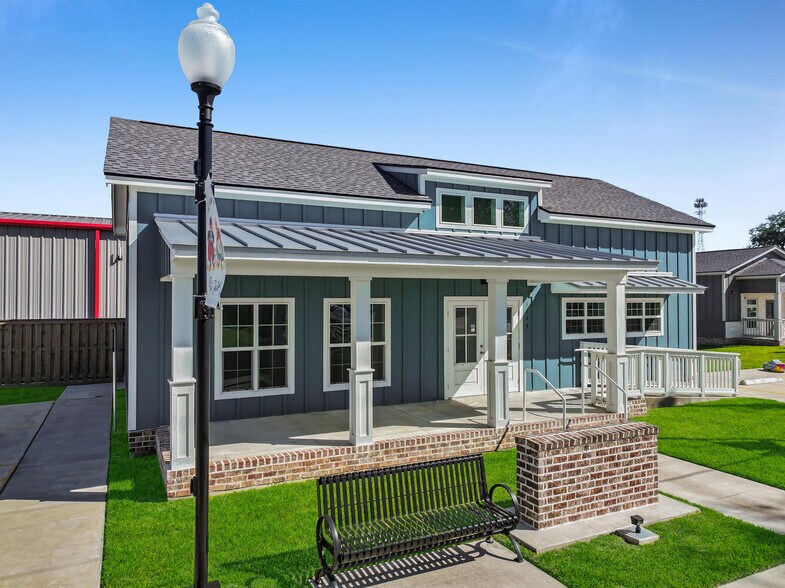 1119 Atlanta Ave, Nederland, TX à vendre - Photo de l’immeuble – Image 1 sur 5