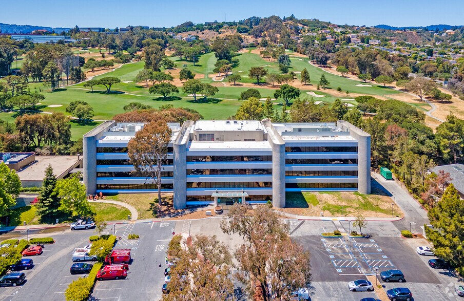 1900 Alameda De Las Pulgas, San Mateo, CA à louer - Photo de l’immeuble – Image 1 sur 10