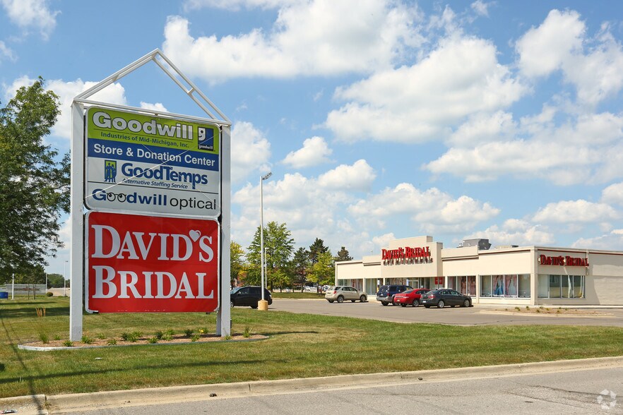 4340 Miller Rd, Flint, MI à louer - Photo de l’immeuble – Image 2 sur 4