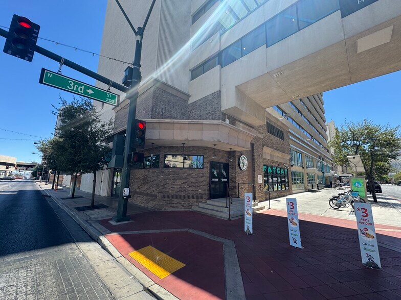 206 N 3rd St, Las Vegas, NV à louer - Photo de l’immeuble – Image 3 sur 9