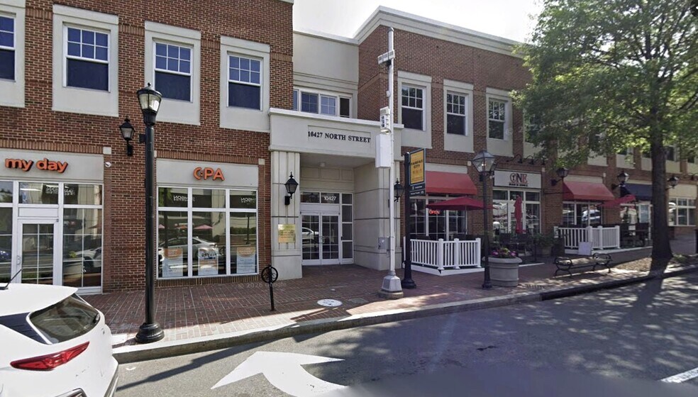 10427 North St, Fairfax, VA à louer - Photo de l’immeuble – Image 3 sur 17