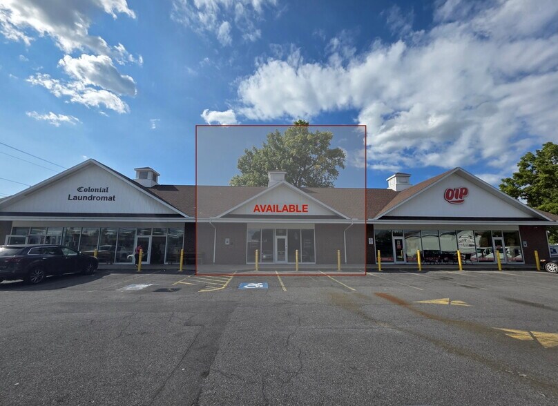 408 Oswego St, Liverpool, NY à louer - Photo de l’immeuble – Image 2 sur 22