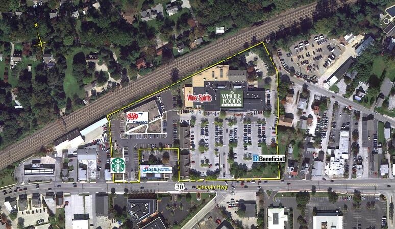 821 W Lancaster Ave, Wayne, PA à louer Aérien– Image 1 sur 4