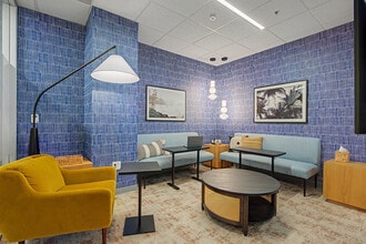 10080 N Wolfe Rd, Cupertino, CA à louer Photo intérieure– Image 2 sur 20