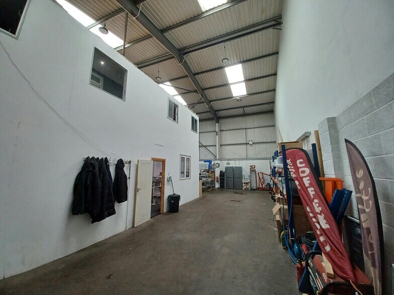 5A-5G Mannings Heath Rd, Poole à louer - Photo de l’immeuble – Image 3 sur 21