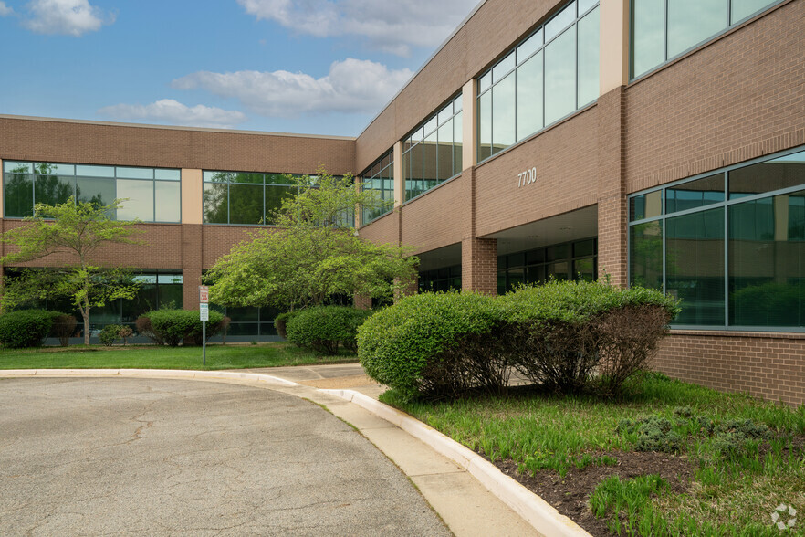 7375 Boston Blvd, Springfield, VA à louer - Photo de l’immeuble – Image 3 sur 5