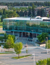 4954 Richard Rd SW, Calgary, AB à louer Photo de l’immeuble– Image 1 sur 3