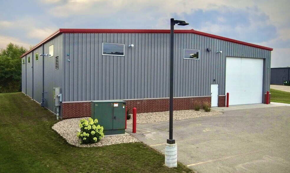 529 Commerce Pky, Verona, WI à louer - Photo principale – Image 1 sur 2