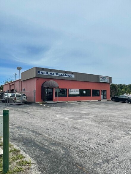 2371 S McCall Rd, Englewood, FL à vendre - Photo de l’immeuble – Image 2 sur 14