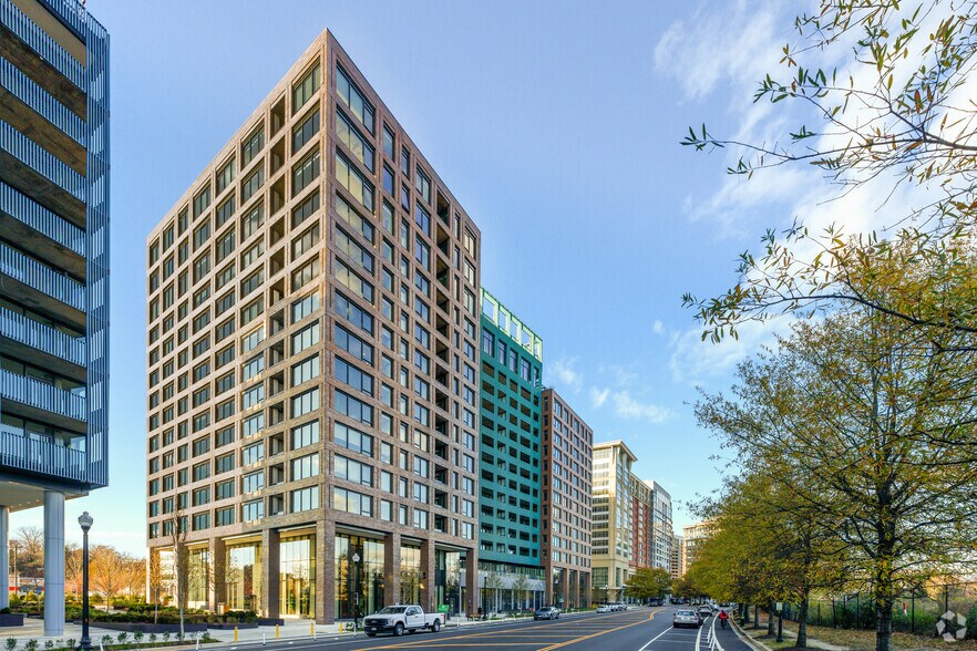 3030 S Potomac Ave, Arlington, VA à louer - Photo de l’immeuble – Image 2 sur 53