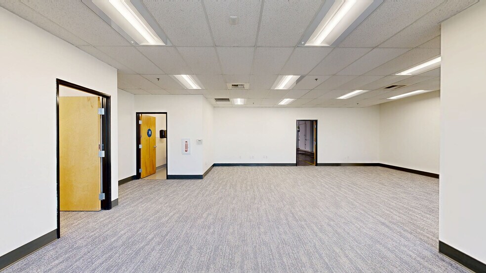 11960 S Harlan Rd, Lathrop, CA à louer - Numérisation 3D Matterport – Image 3 sur 12