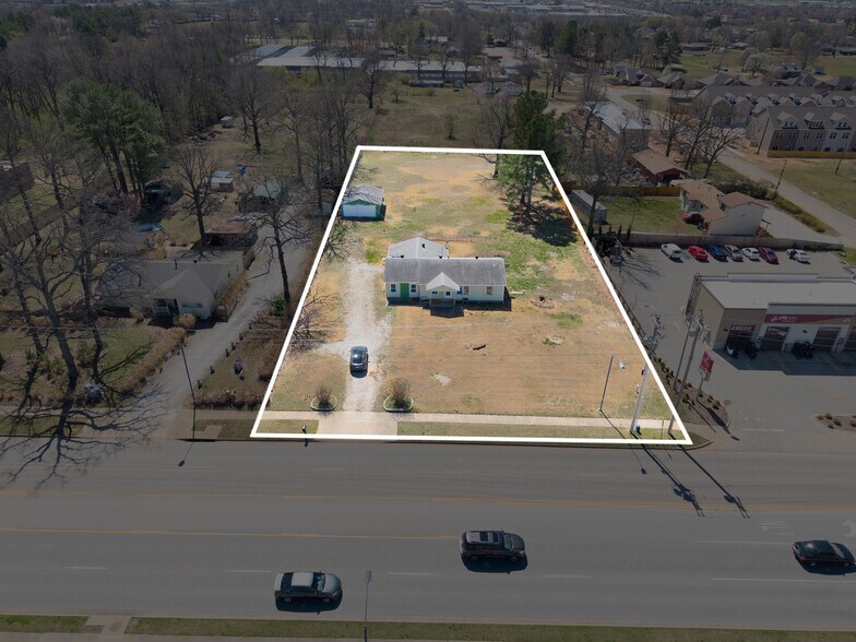 695 Oak Grove Rd, Springdale, AR à vendre - Photo de l’immeuble – Image 2 sur 21