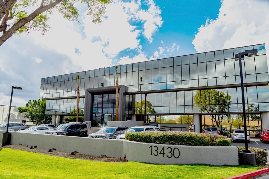 13430 N Scottsdale Rd, Scottsdale, AZ à louer - Photo principale – Image 1 sur 10