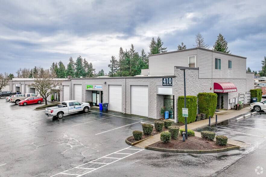 402 Beavercreek Rd, Oregon City, OR à louer - Photo de l’immeuble – Image 3 sur 11