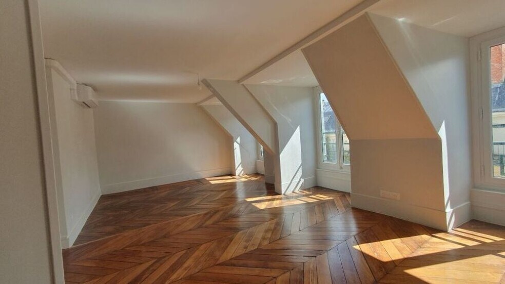 8 Rue Des Capucines, Paris à louer - Photo intérieure – Image 3 sur 8