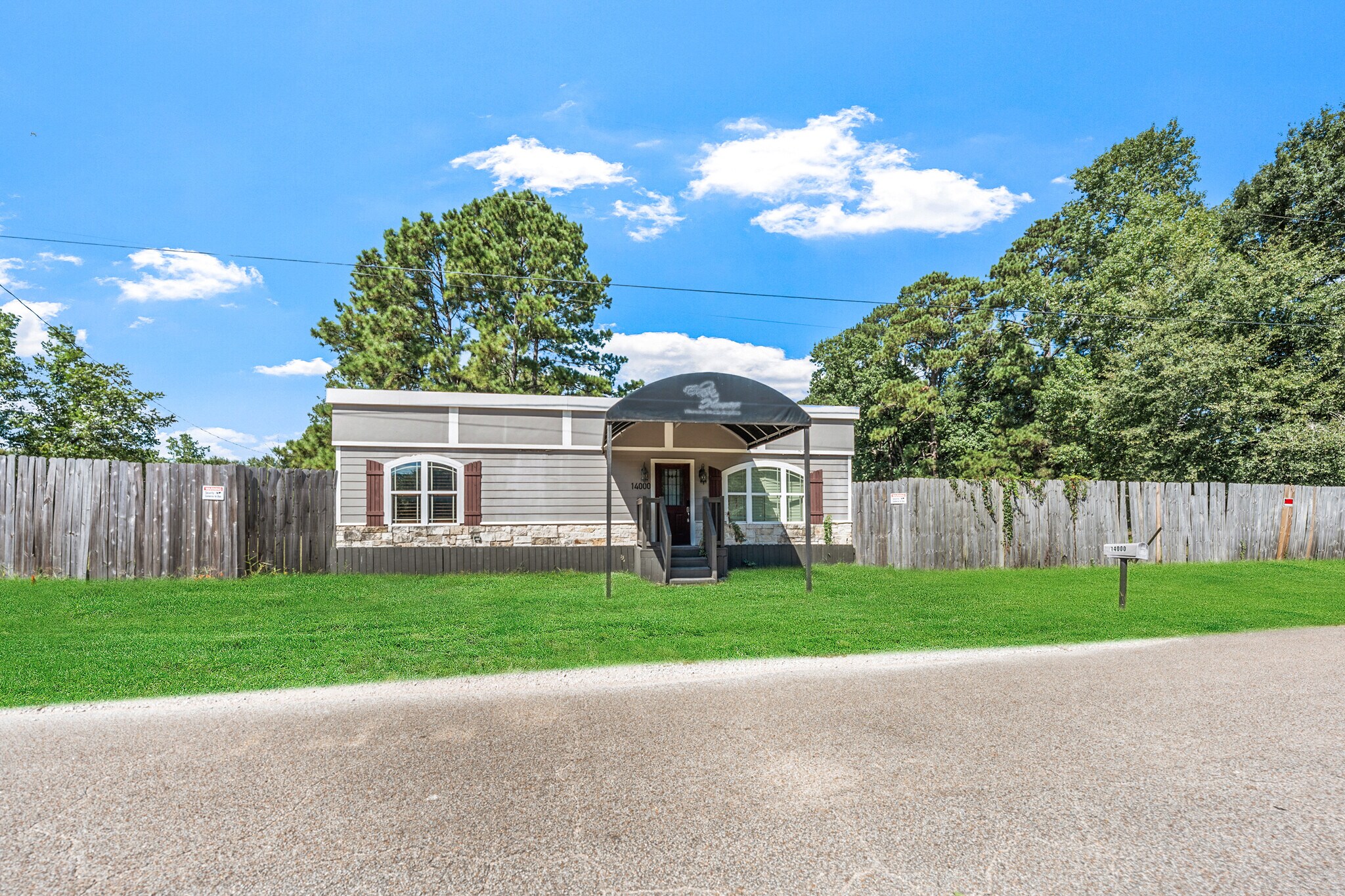 14000 McAlister Rd, Conroe, TX à vendre Photo principale– Image 1 sur 26