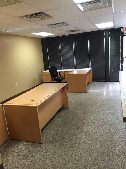 4200 1st Ave, Nitro, WV à vendre - Photo intérieure – Image 3 sur 22
