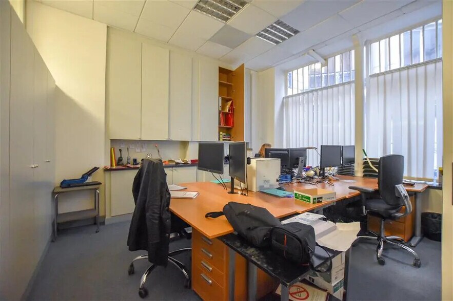 Bureau dans Paris à louer - Photo de l’immeuble – Image 1 sur 8