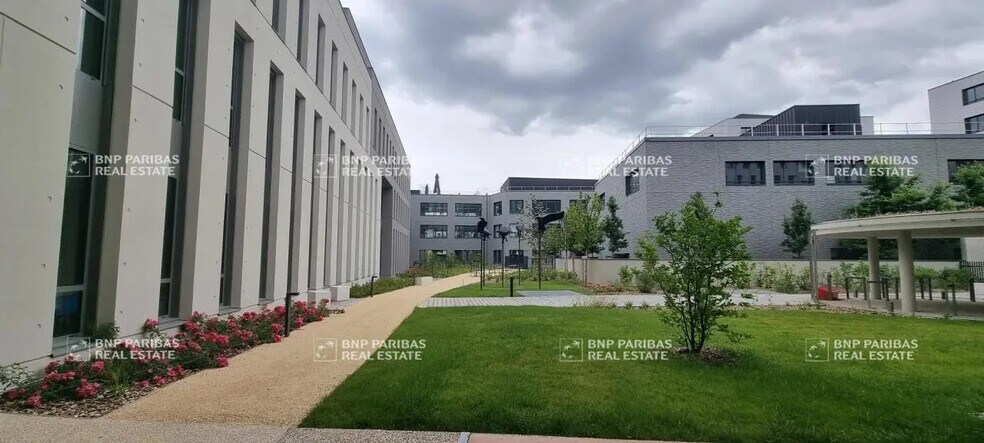 Bureau dans Villeurbanne à vendre - Photo de l’immeuble – Image 3 sur 38