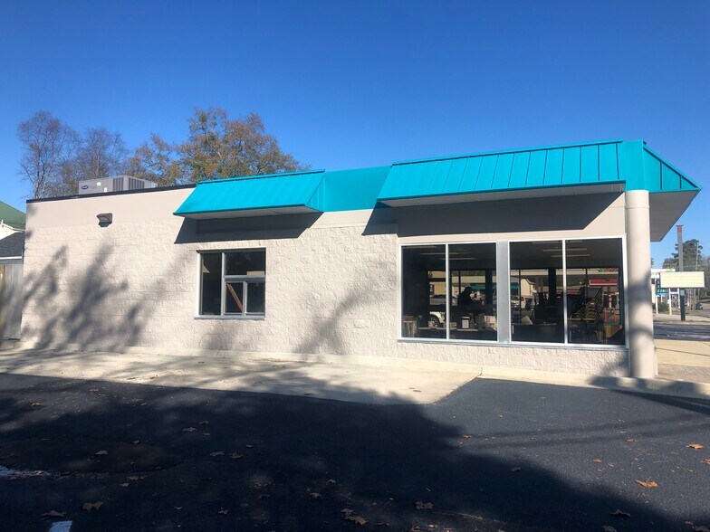 507 W Columbia Ave, Batesburg, SC à vendre - Photo de l’immeuble – Image 3 sur 9