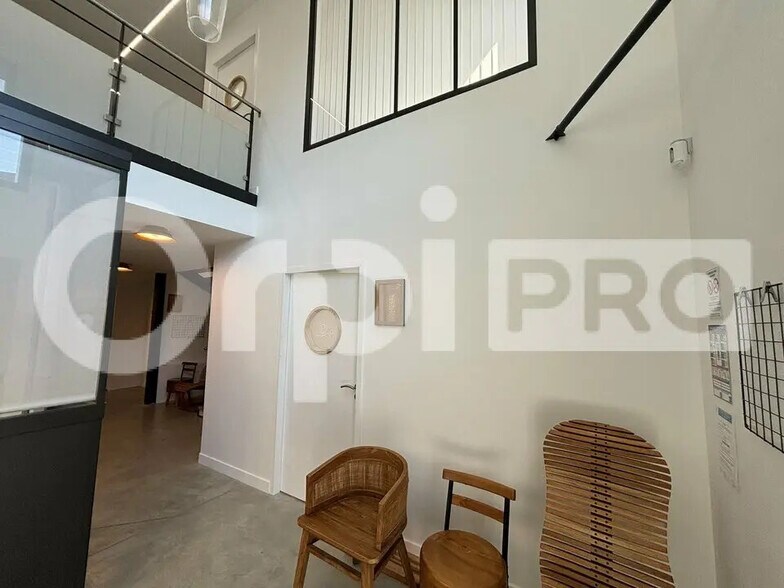 Local d’activités dans Seignosse à louer - Photo de l’immeuble – Image 2 sur 3