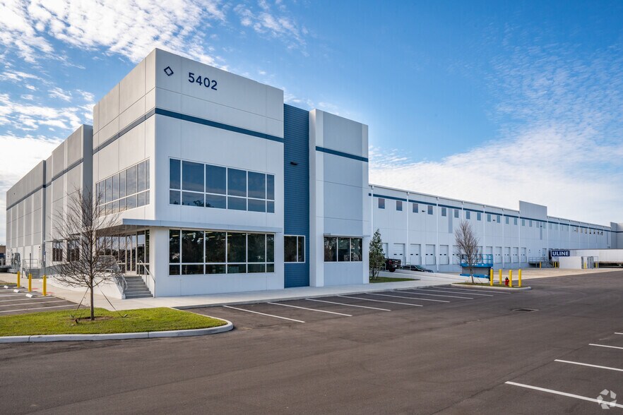 5402-5424 Hangar Ct, Tampa, FL à louer - Photo de l’immeuble – Image 1 sur 19
