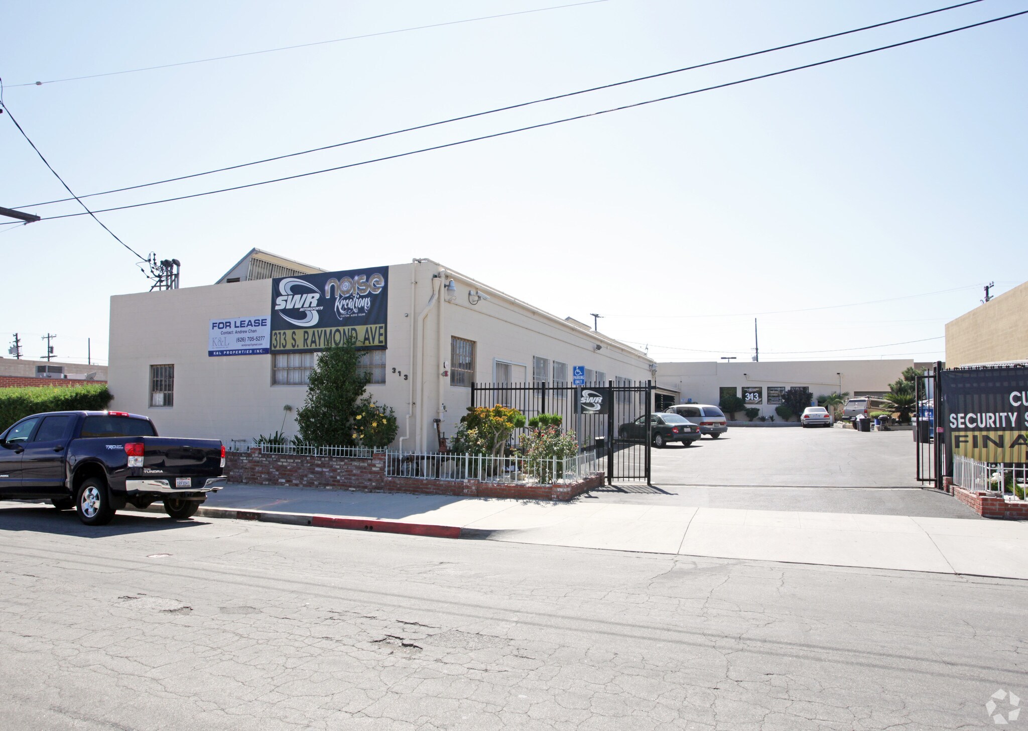 313 S Raymond Ave, Alhambra, CA à vendre Photo principale– Image 1 sur 17
