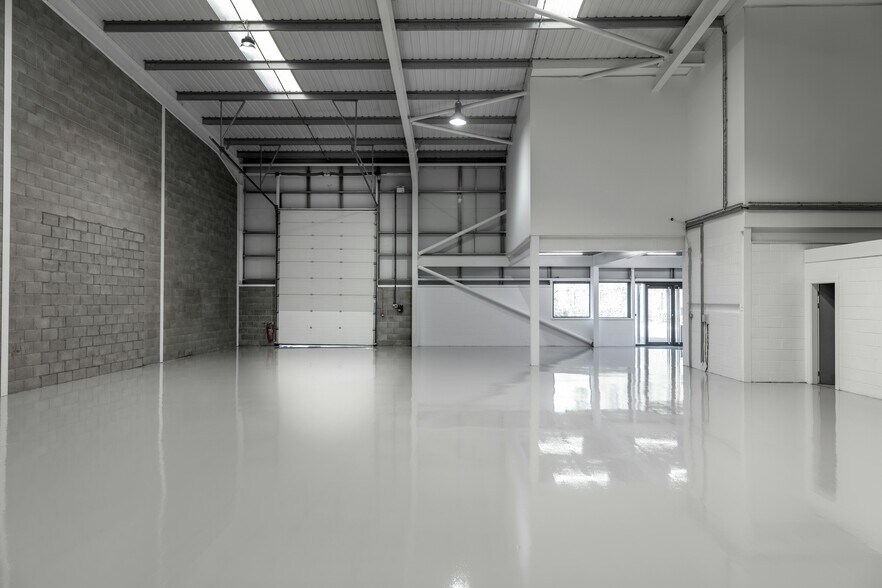 Ockham Dr, Greenford à louer - Photo de l’immeuble – Image 2 sur 5