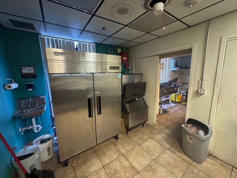 7180 S US Highway 1, Port Saint Lucie, FL à vendre - Photo de l’immeuble – Image 3 sur 12