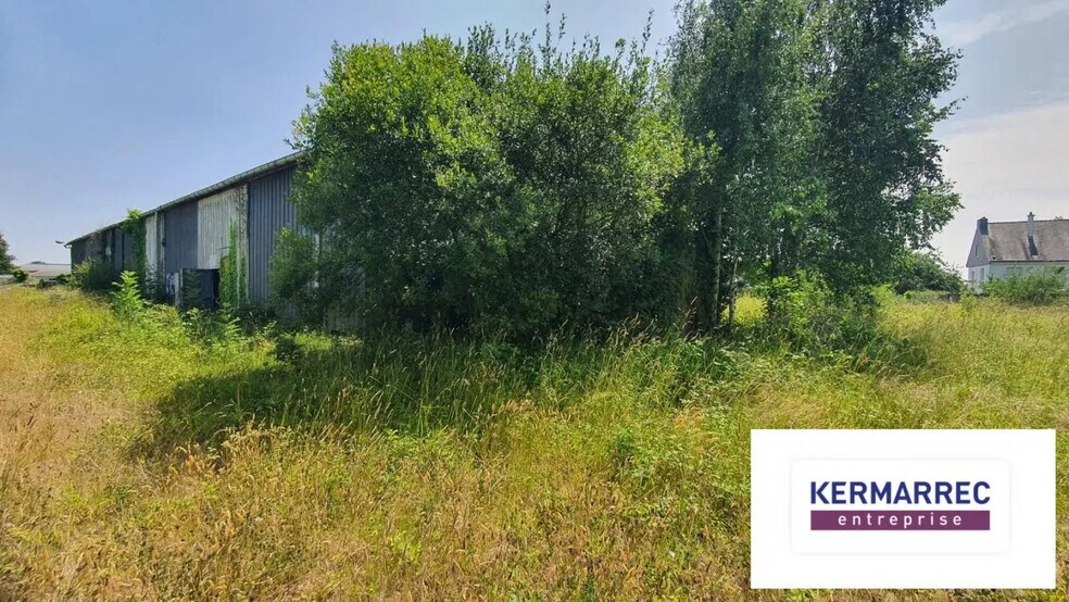 Local d'activités dans Ploeren à vendre - Photo de l’immeuble – Image 2 sur 2