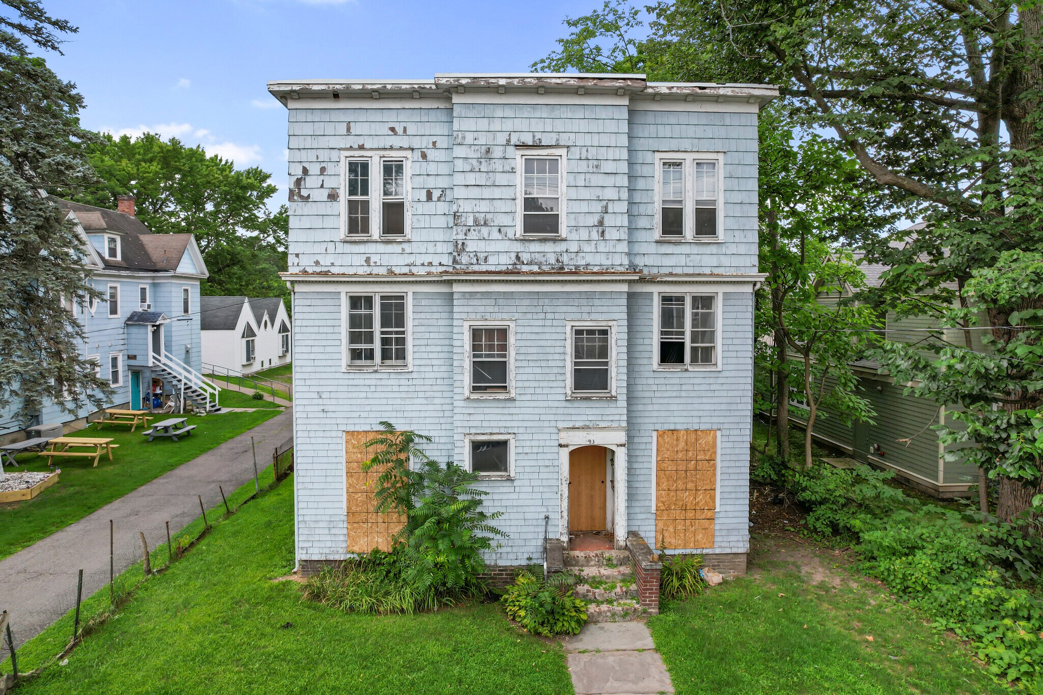 93 Walnut St, Binghamton, NY à vendre Photo de l’immeuble– Image 1 sur 20