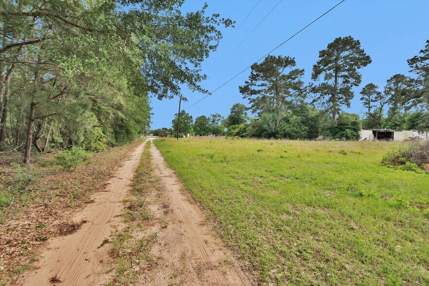 15635 Highway 105 E, Conroe, TX à vendre - Photo de l’immeuble – Image 3 sur 32