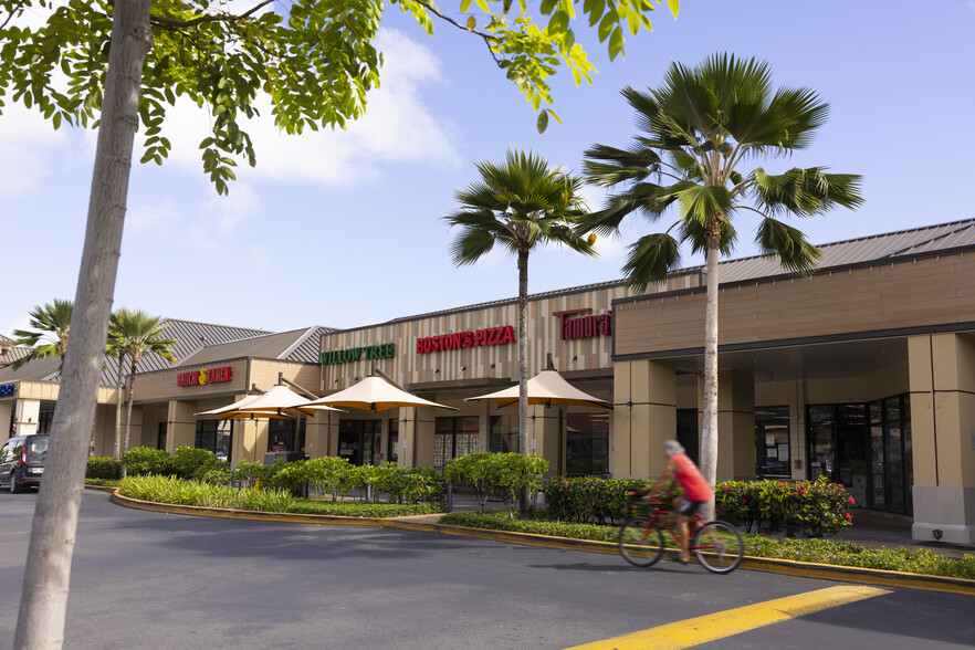 25 Kaneohe Bay Dr, Kailua, HI à louer - Photo de l’immeuble – Image 1 sur 10