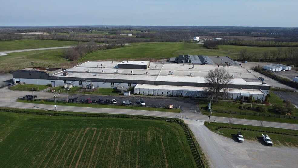 1070 KY Highway 356, Cynthiana, KY à louer - Photo principale – Image 1 sur 6
