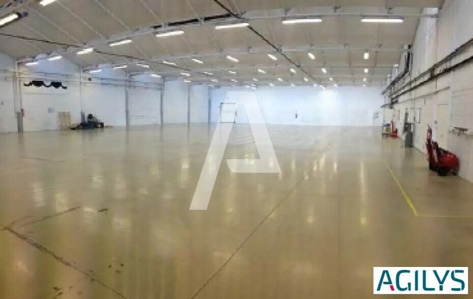 Local d’activités dans Massy à louer - Photo intérieure – Image 2 sur 11