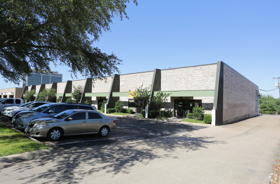 14209-14223 Proton Rd, Farmers Branch, TX à louer - Photo de l’immeuble – Image 3 sur 3