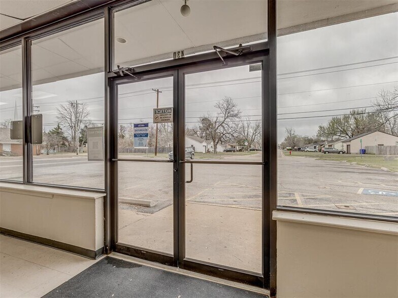 430 N Berry Rd, Norman, OK à louer - Photo de l’immeuble – Image 2 sur 25